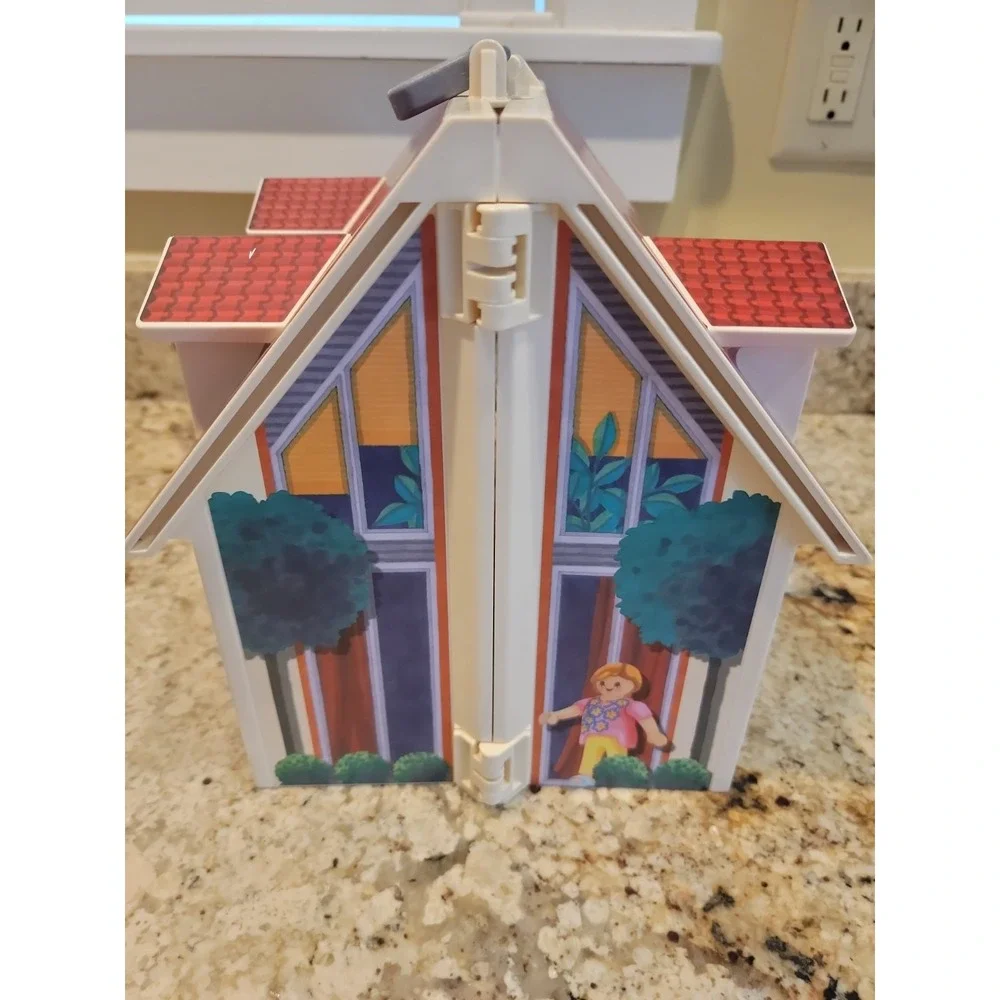 Playmobil Dollhouse 2005 Folding w/People And Accessories Not Complete